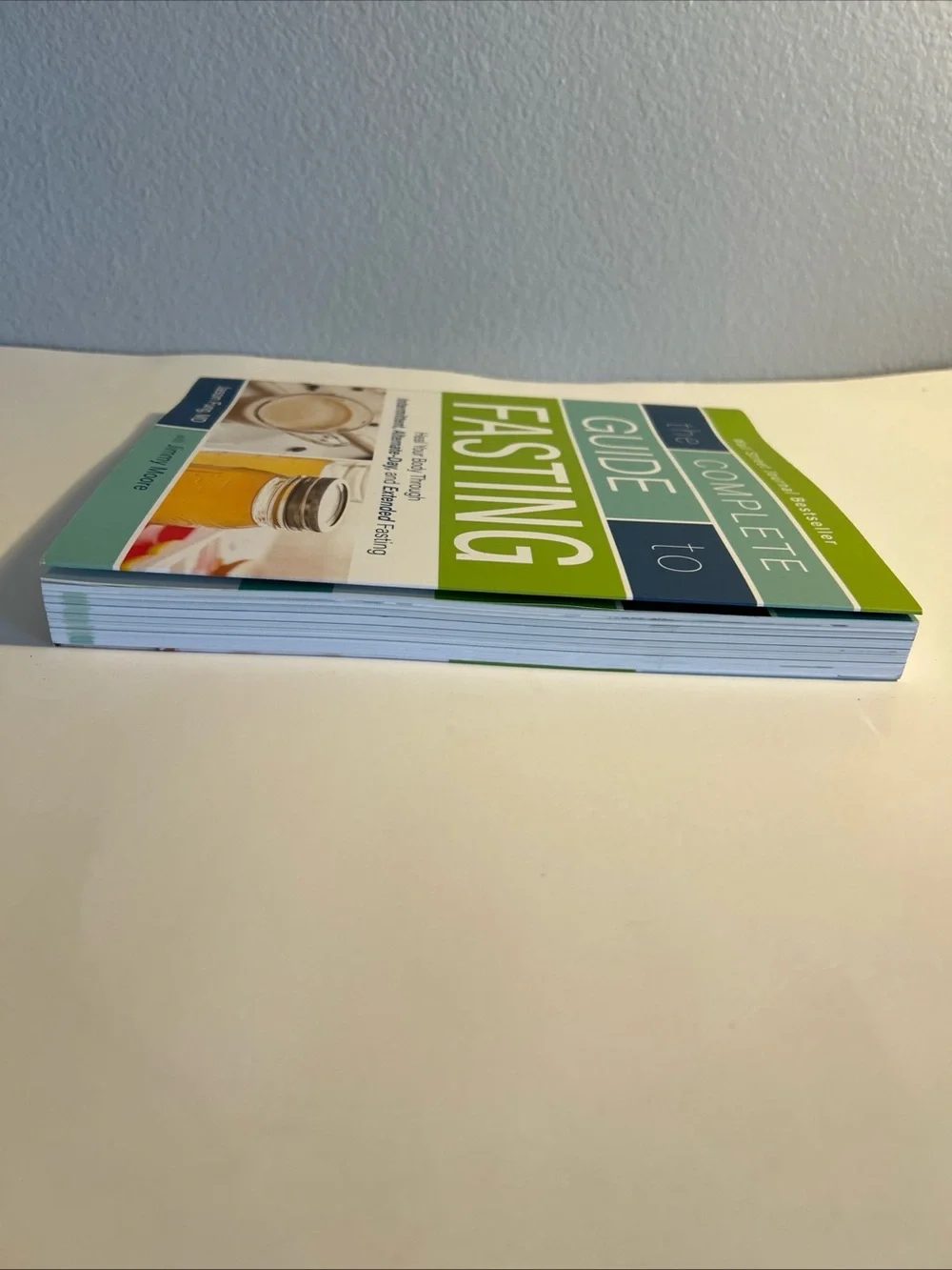 The Complete Guide to Fasting by Jason Fung MD - Green Cover